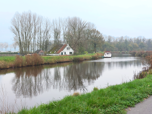 Tjuchem, Afwateringskanaal van Duurswold